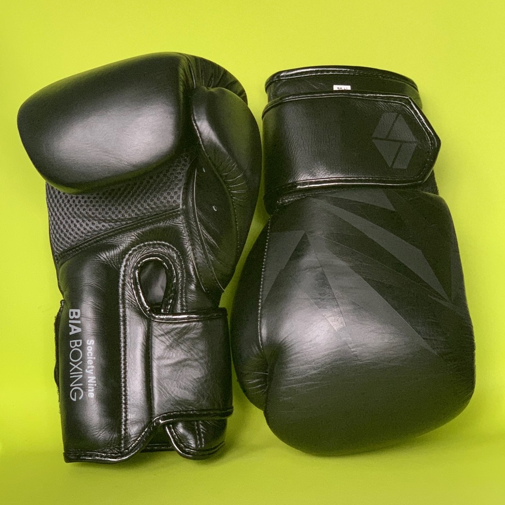 MINT Society Nine Women’s 14oz Bia Boxing Gloves